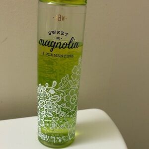 Bath & body Works Sweet Magnolia & Clementine Body Mist  90% full rare